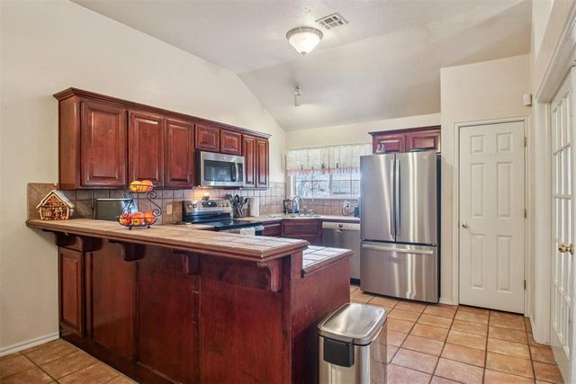 4020 S Bald Eagle Drive, Norman, OK 73072