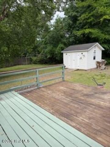 56 Pirate Cove Road, Washington, NC 27889
