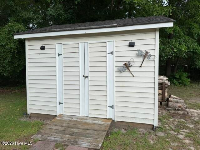 56 Pirate Cove Road, Washington, NC 27889