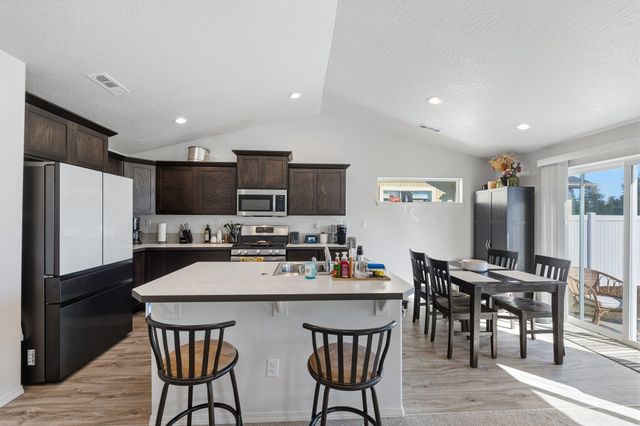 8523 W 8th Ct, Spokane, WA 99224