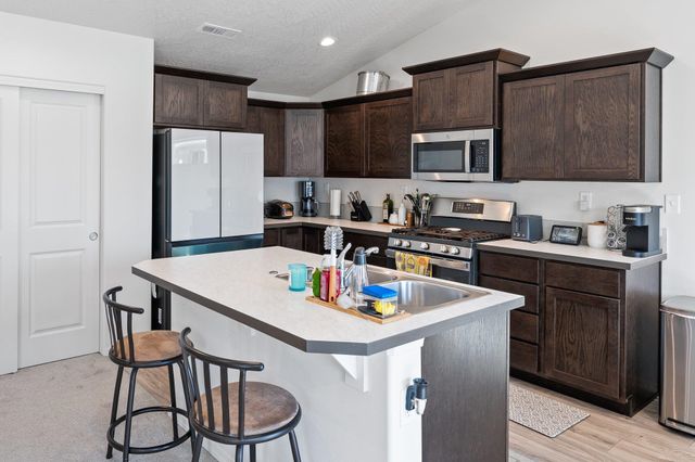 8523 W 8th Ct, Spokane, WA 99224