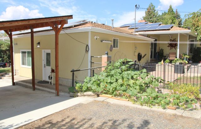 2075 Calhoun Street, Klamath Falls, OR 97601