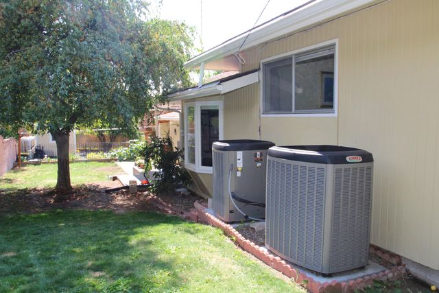 2075 Calhoun Street, Klamath Falls, OR 97601
