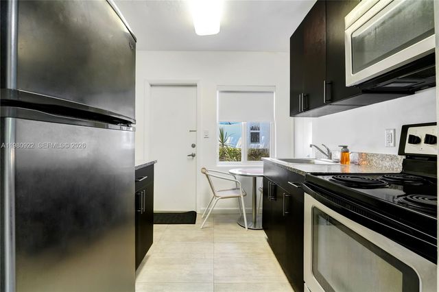 8824 NE 2ND AVENUE 8824, El Portal, FL 33138