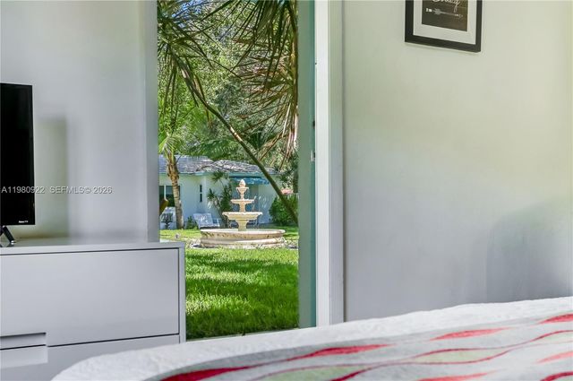 8824 NE 2ND AVENUE 8824, El Portal, FL 33138