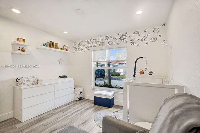 4928 SW 33rd Way, Hollywood, FL 33312