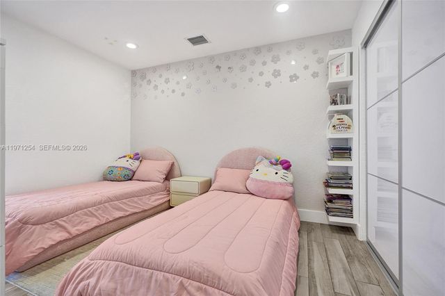 4928 SW 33rd Way, Hollywood, FL 33312