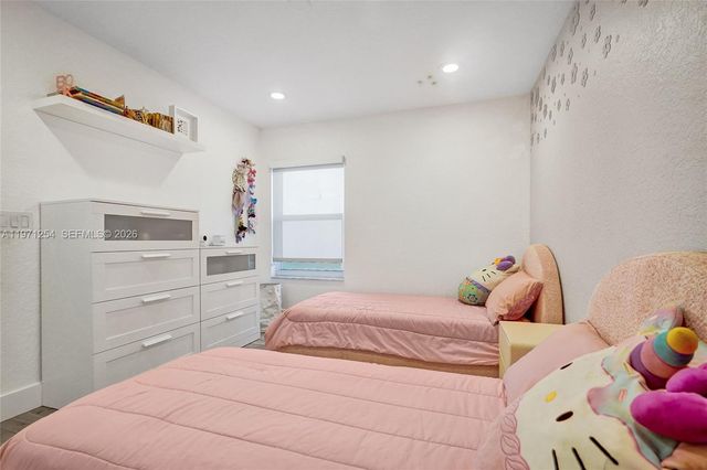 4928 SW 33rd Way, Hollywood, FL 33312