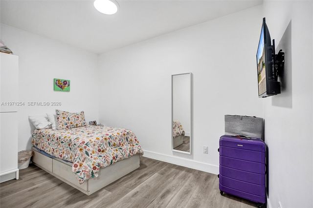 4928 SW 33rd Way, Hollywood, FL 33312