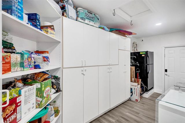 4928 SW 33rd Way, Hollywood, FL 33312