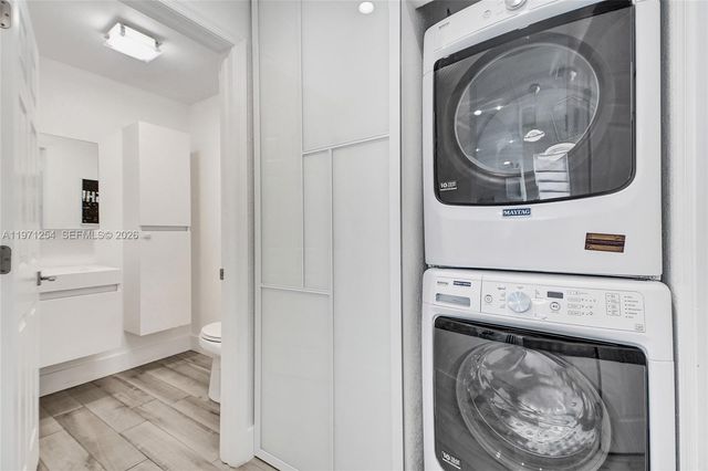 4928 SW 33rd Way, Hollywood, FL 33312