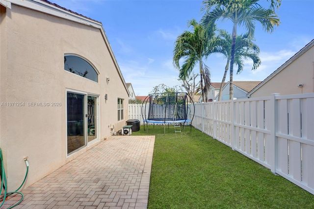 4928 SW 33rd Way, Hollywood, FL 33312