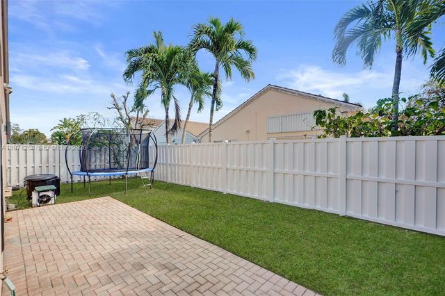 4928 SW 33rd Way, Hollywood, FL 33312