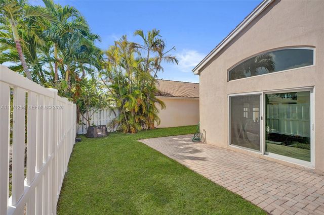 4928 SW 33rd Way, Hollywood, FL 33312