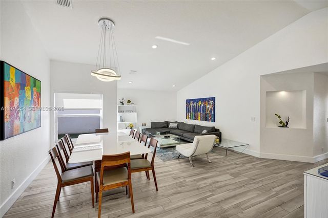 4928 SW 33rd Way, Hollywood, FL 33312