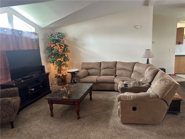 1124 Atlantis Dr, West Newton, PA 15089