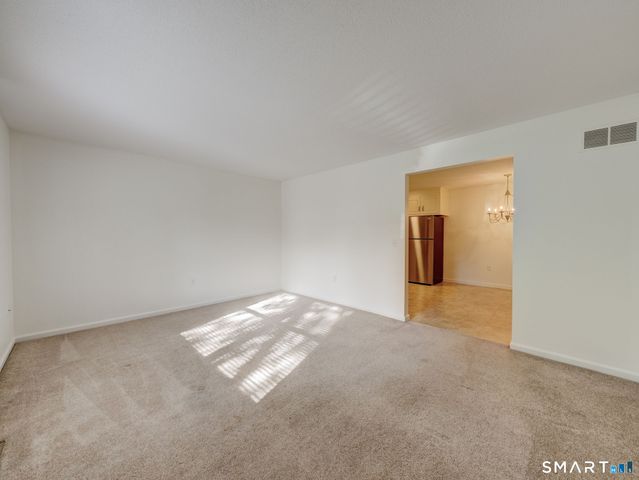 54 Oak Street 13, Middletown, CT 06457