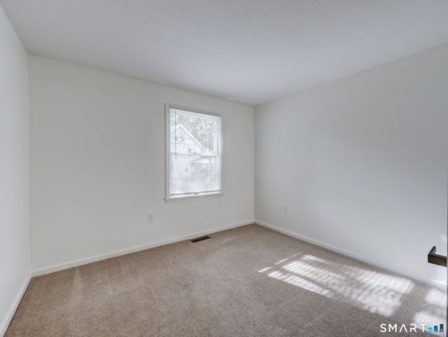 54 Oak Street 13, Middletown, CT 06457