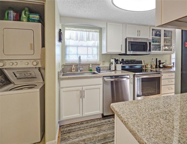 7991 MIDWAY DRIVE TERRACE L201, Ocala, FL 34472