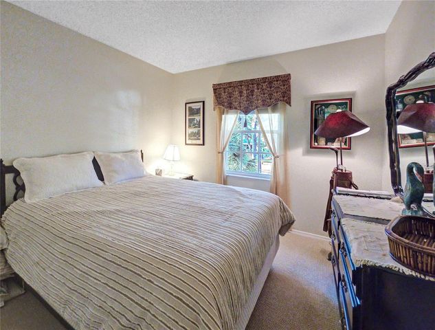 7991 MIDWAY DRIVE TERRACE L201, Ocala, FL 34472