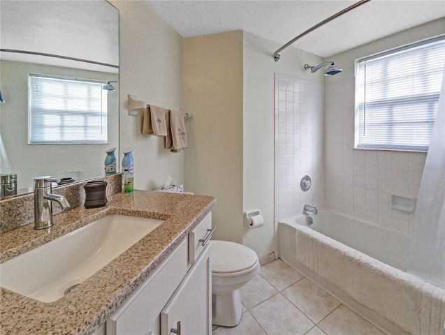 7991 MIDWAY DRIVE TERRACE L201, Ocala, FL 34472