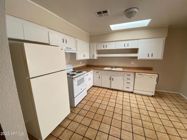 4251 W Keim Drive, Phoenix, AZ 85019