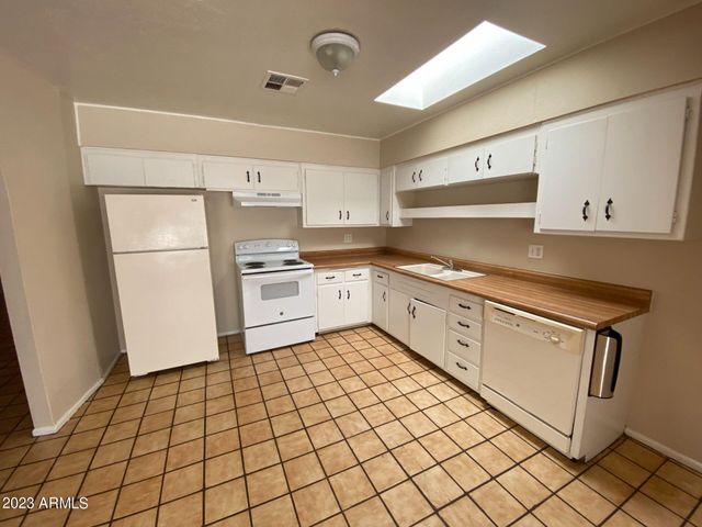 4251 W Keim Drive, Phoenix, AZ 85019