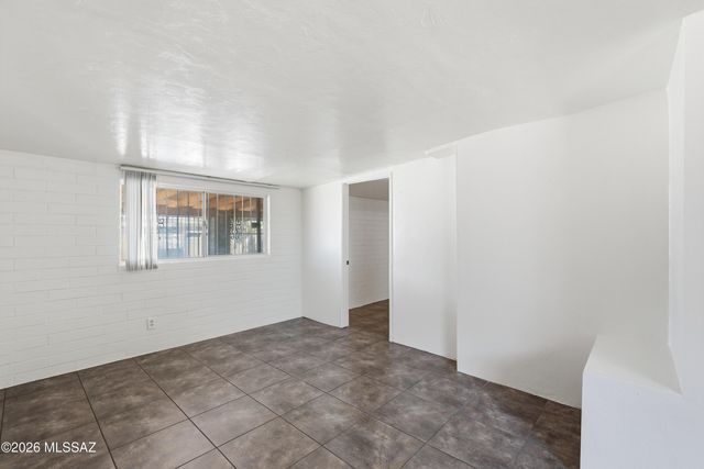 1808 W Caravelle Road, Tucson, AZ 85713
