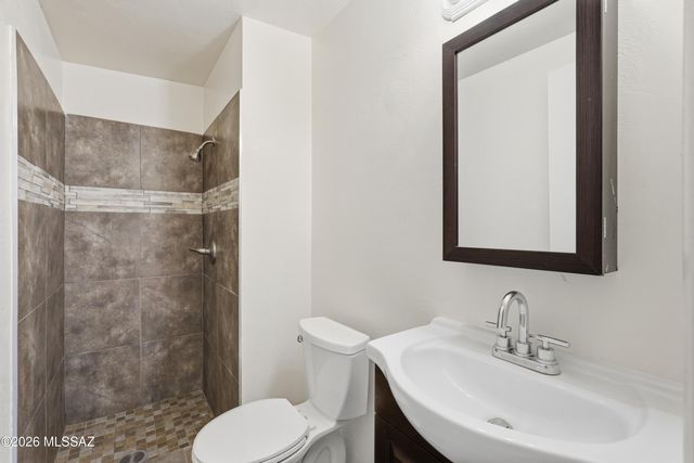 1808 W Caravelle Road, Tucson, AZ 85713