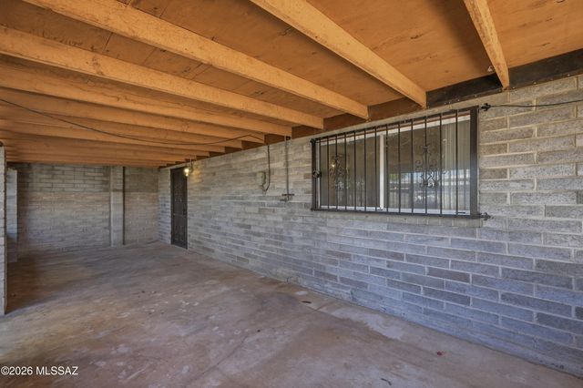 1808 W Caravelle Road, Tucson, AZ 85713