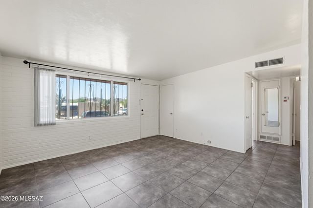 1808 W Caravelle Road, Tucson, AZ 85713