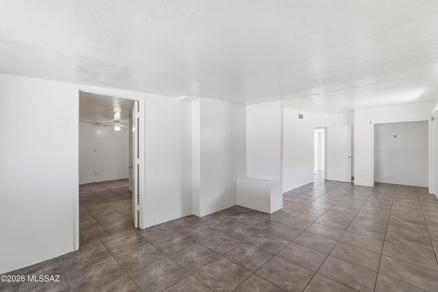 1808 W Caravelle Road, Tucson, AZ 85713
