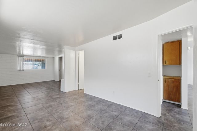 1808 W Caravelle Road, Tucson, AZ 85713