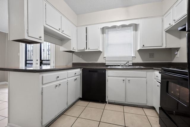 3461 GLENSHAW DR, Memphis, TN 38128