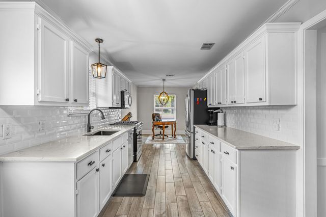 3556 Royal Lane, Dallas, TX 75229