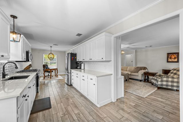 3556 Royal Lane, Dallas, TX 75229