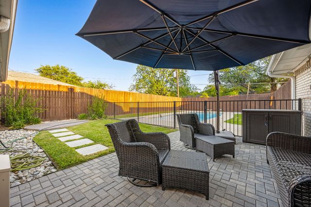 3556 Royal Lane, Dallas, TX 75229