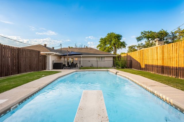 3556 Royal Lane, Dallas, TX 75229