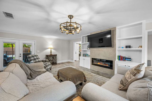 3556 Royal Lane, Dallas, TX 75229