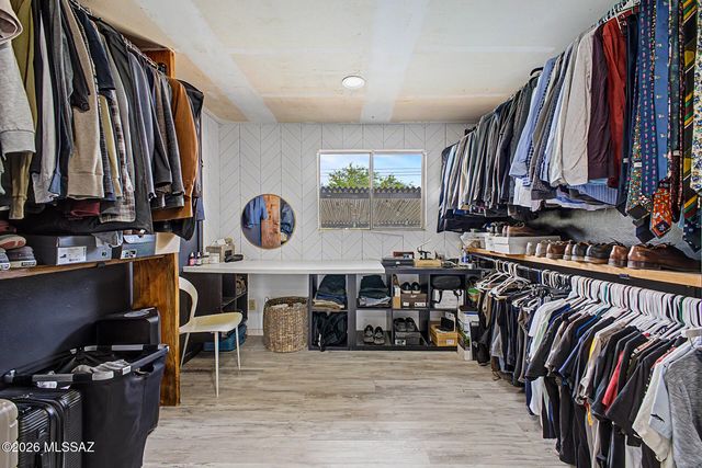 7951 E Hawthorne Street, Tucson, AZ 85710