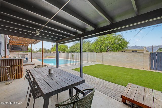 7951 E Hawthorne Street, Tucson, AZ 85710