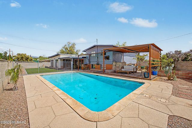 7951 E Hawthorne Street, Tucson, AZ 85710