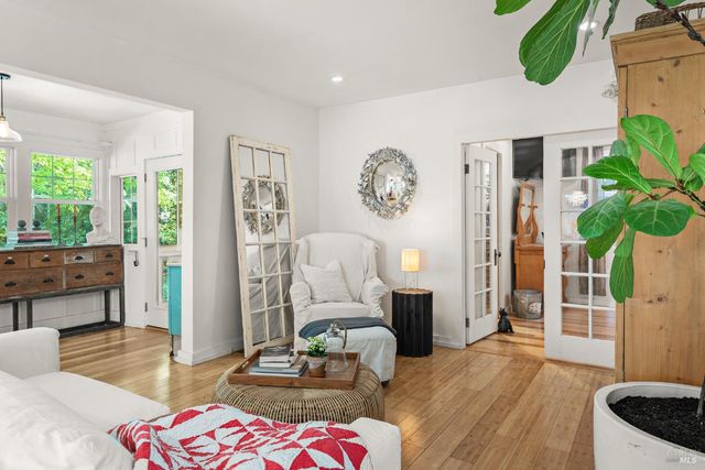 17131 Mount Jackson Trl, Rio Nido, CA 95471