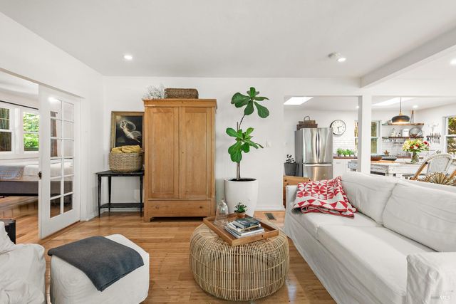 17131 Mount Jackson Trl, Rio Nido, CA 95471