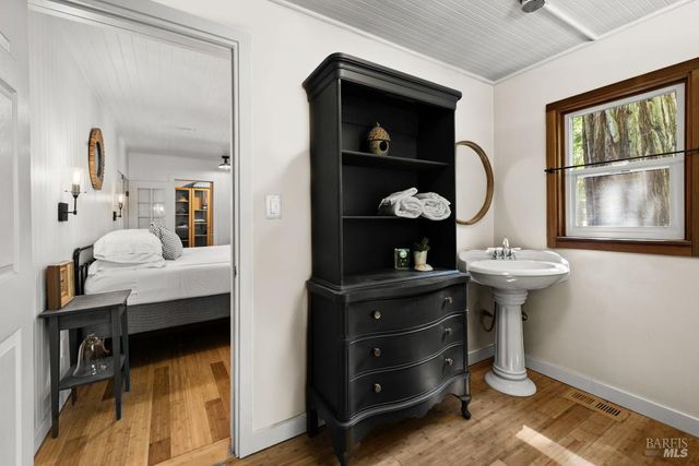 17131 Mount Jackson Trl, Rio Nido, CA 95471