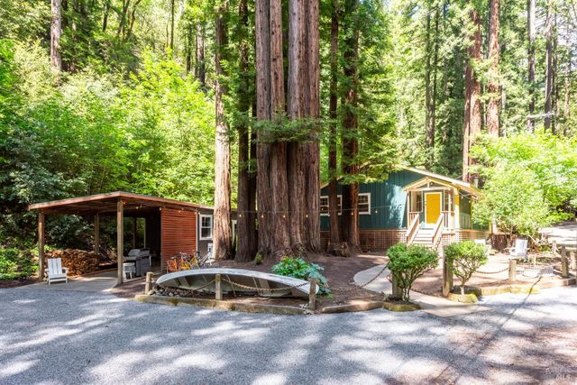 17131 Mount Jackson Trl, Rio Nido, CA 95471