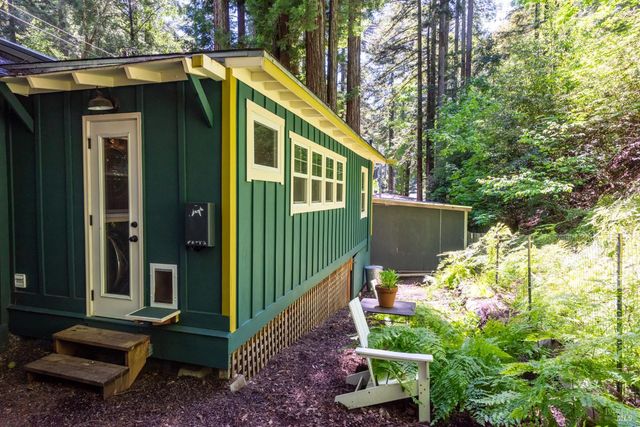 17131 Mount Jackson Trl, Rio Nido, CA 95471