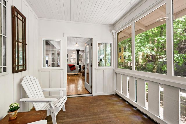 17131 Mount Jackson Trl, Rio Nido, CA 95471