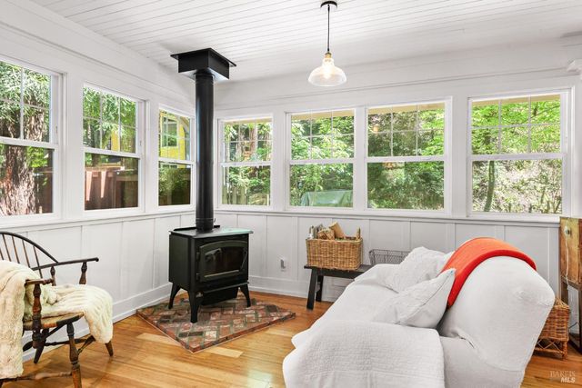 17131 Mount Jackson Trl, Rio Nido, CA 95471