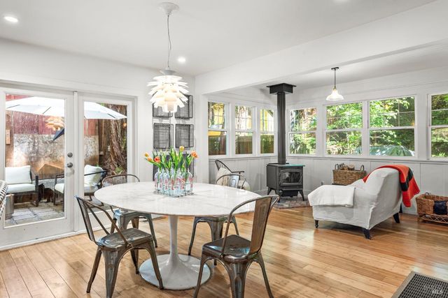 17131 Mount Jackson Trl, Rio Nido, CA 95471